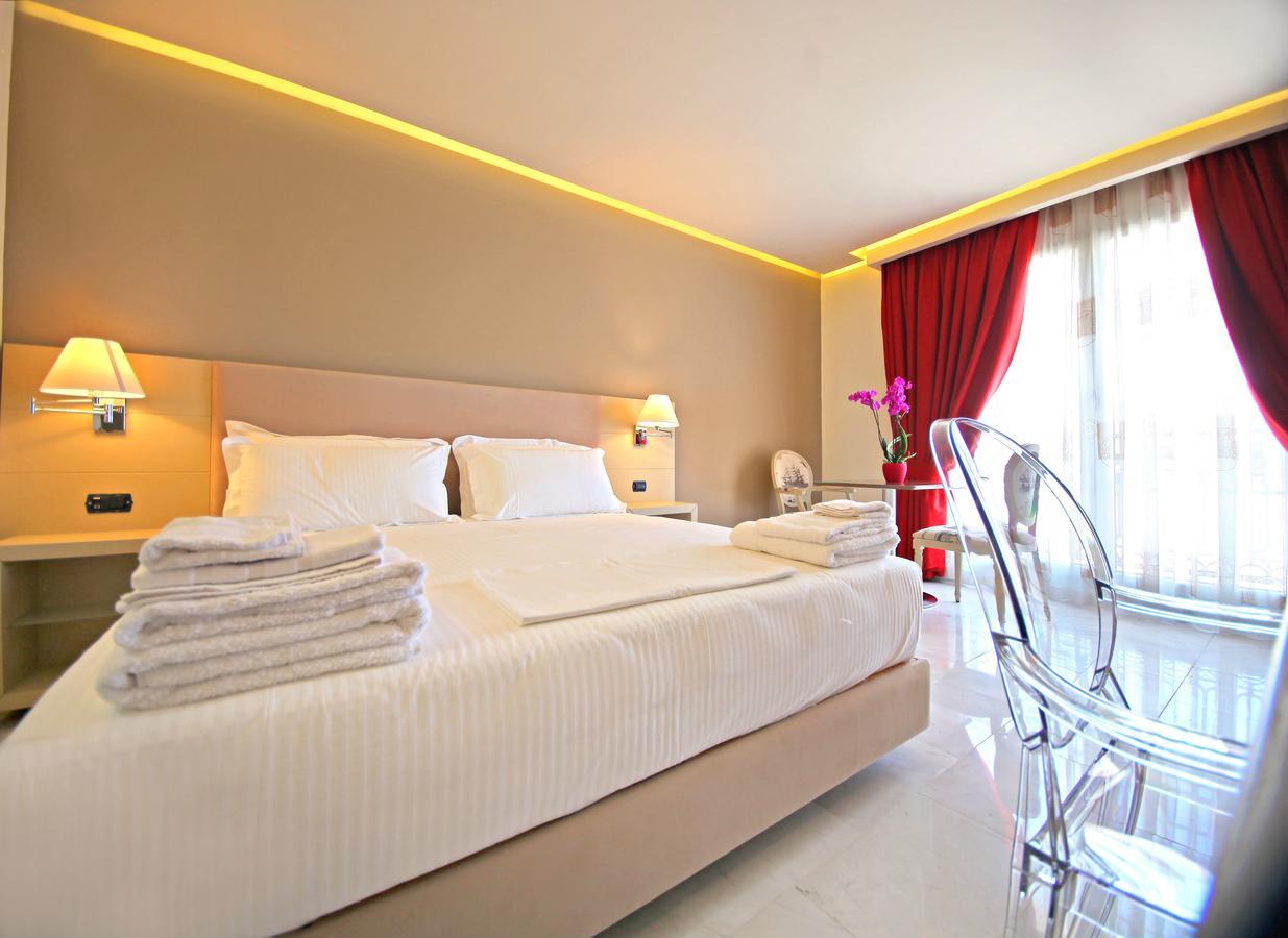 Palace 4*