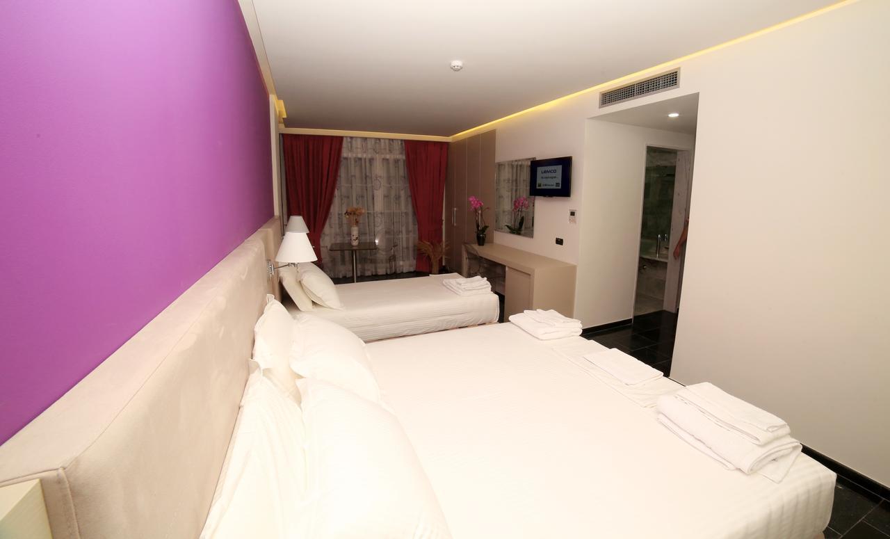 Palace 4*